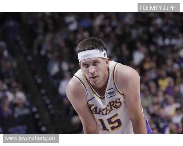 湖人对国王伤病报告：里夫斯和文森特缺席，海斯小概率出战